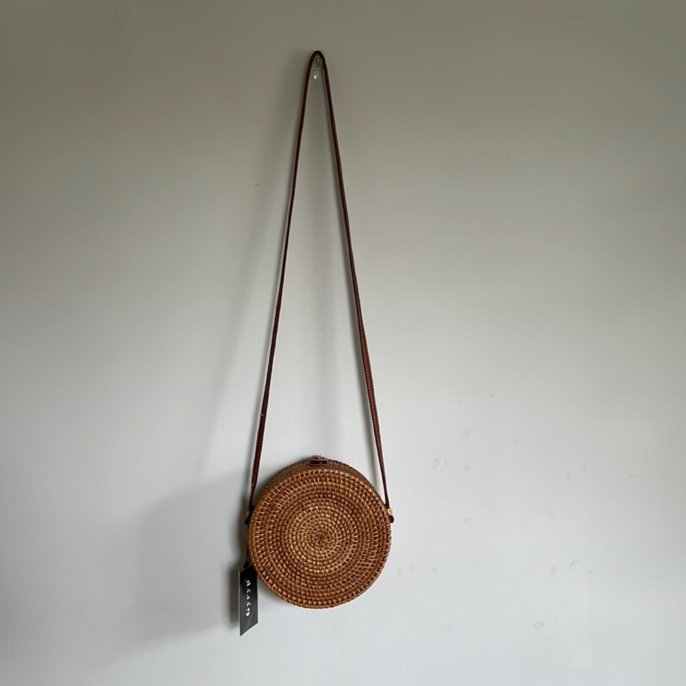 Round Rattan Shoulder Bag NWT